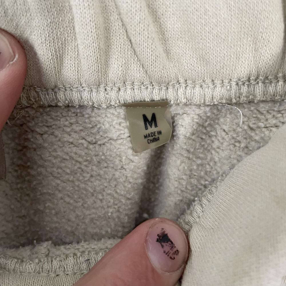 Fear Of God Essentials Sweat Shorts Mens Medium Beige Fleece 5 Inseam Casual - Picture 5 of 12